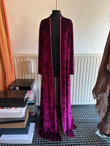 Lange Velours Jas - Paars/Roze beschikbaar voor biedingen