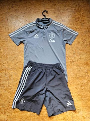 Te koop Manchester United Tenue maat S beschikbaar voor biedingen