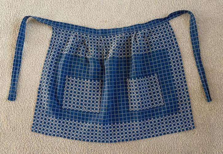 Taille schort, geborduurd, carnaval verkleden, klein prijsje, Kleding | Dames, Carnavalskleding en Feestkleding, Zo goed als nieuw