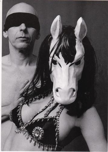 Cirque Interieur speelt -mooie fotokaart van Guilo Dannetta. beschikbaar voor biedingen