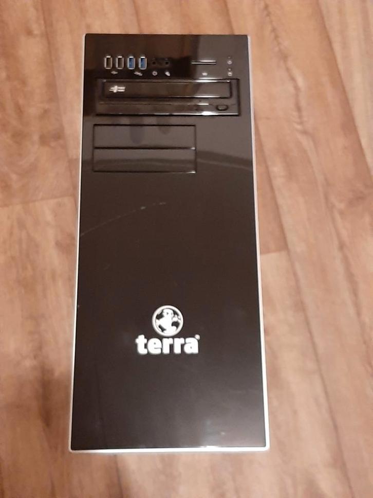 Amd Ryzen Gigabyte pc 8Gb ddr4  Windows 11, Computers en Software, Desktop Pc's, Zo goed als nieuw, 3 tot 4 Ghz, SSD, 8 GB, Ophalen