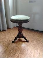 Tabouretje, Ophalen, Hout