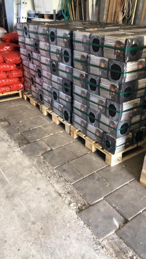 Bruinkool briketten in handzame schone verpakking 10 pakken, Tuin en Terras, Haardhout, Blokken, Overige houtsoorten, 3 tot 6 m³