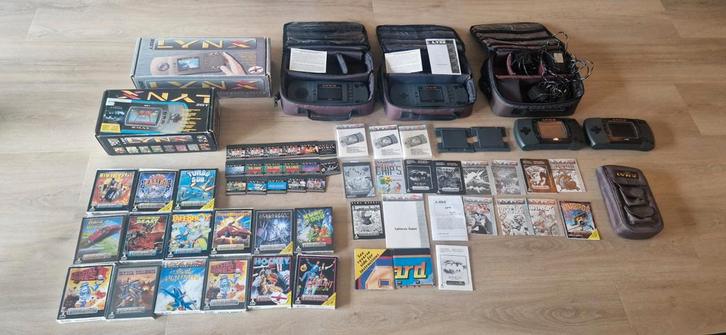 Grote Atari Lynx Collectie, Spelcomputers en Games, Spelcomputers | Atari, Gebruikt, Atari Lynx, Met 1 controller, Met games, Met beschermhoes of tas