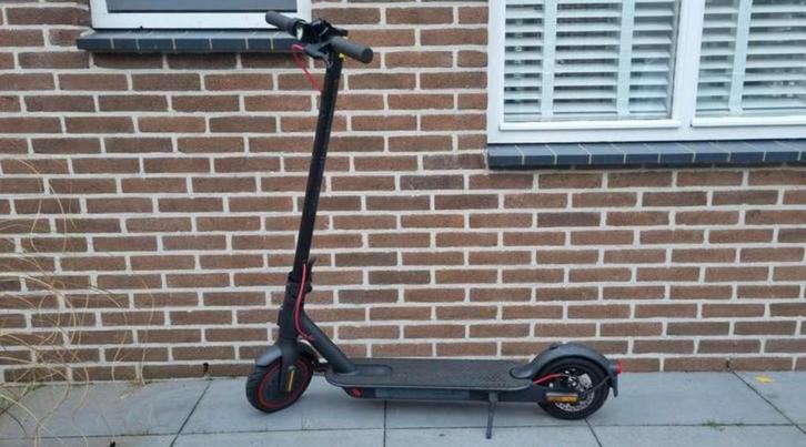 Elektrische step  Xiaomi pro 2 nieuw staat incl Doos, Fietsen en Brommers, Steps, Zo goed als nieuw, Ophalen