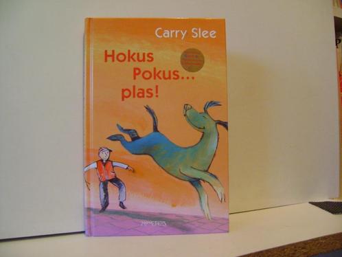 Hokus Pokus....Plas.Carry Slee uit 2003, Boeken, Kinderboeken | Jeugd | onder 10 jaar, Zo goed als nieuw, Non-fictie, Ophalen of Verzenden