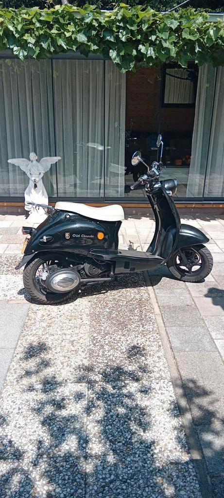 retro scooter Btc Geel kenteken., Fietsen en Brommers, Scooters | Overige merken, Gebruikt, Ophalen