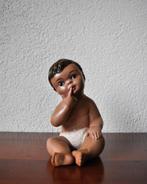 KLEIN Vintage Beeldje Baby Jongen 12 cm Pianobeeldje ?, Antiek en Kunst, Ophalen of Verzenden