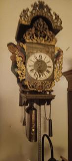 Te koop mooie grote stoelklok zie foto, Antiek en Kunst, Ophalen