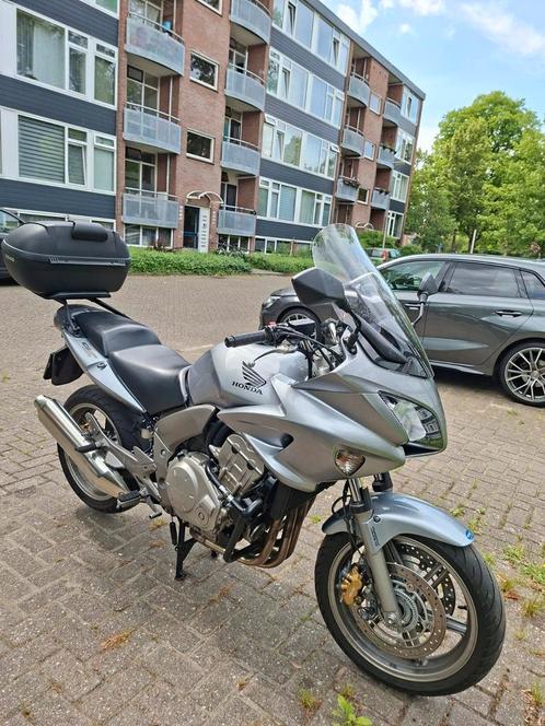 Honda CBF 1000 F ABS onderhouden en met extra's, Motoren, Motoren | Honda, Particulier, Toermotor, meer dan 35 kW, 4 cilinders