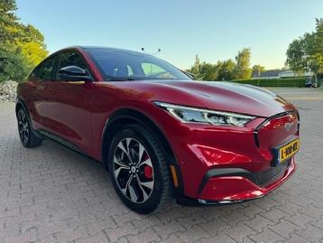 Ford Mustang MACH-e EXTENDED AWD 98KWH 337PK PANO/LED LEER/A beschikbaar voor biedingen
