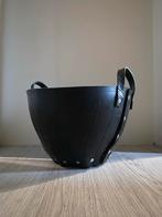 Stoere mand van autobandenleer, Huis en Inrichting, Woonaccessoires | Schalen en Manden, Ophalen, Overige materialen, Mand, Rond