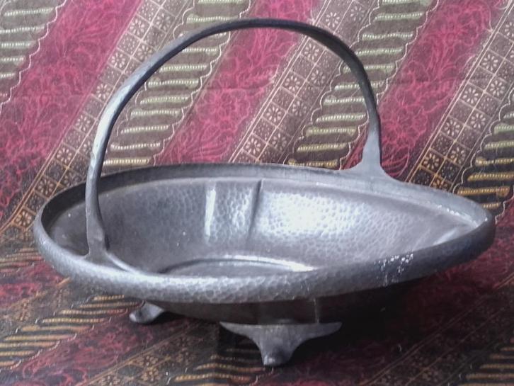 Antieke Lion tin fruitschaal uit Engeland 28 cm. uit 1900., Antiek en Kunst, Antiek | Tin, Ophalen of Verzenden