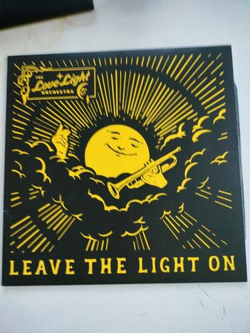 Blues THE LOVE LIGHT ORCHESTRA : LEAVE THE LIGHT ON beschikbaar voor biedingen