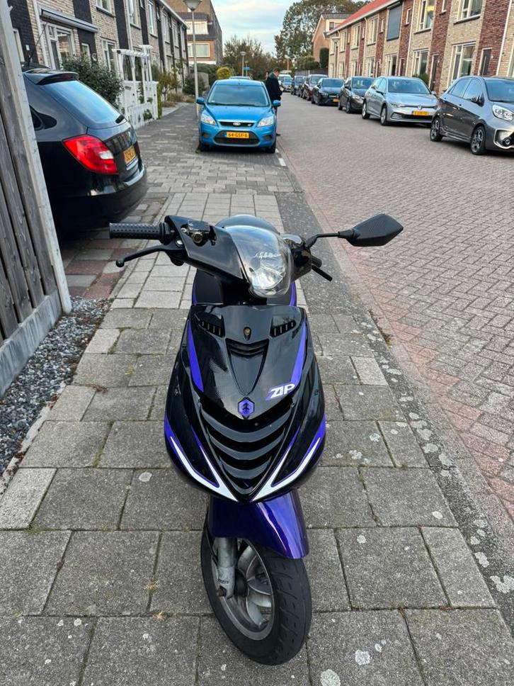 Zip 70cc 2t 2012 6910km gereden, Fietsen en Brommers, Scooters | Piaggio, Zo goed als nieuw, Zip, Maximaal 45 km/u, Tweetakt, Ophalen