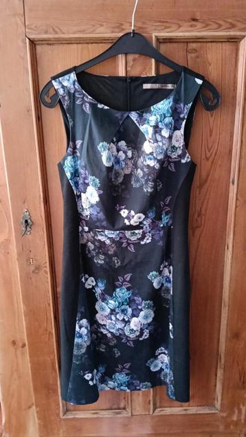Steps-zwart met bloemen zomerjurk mt XS/34 beschikbaar voor biedingen