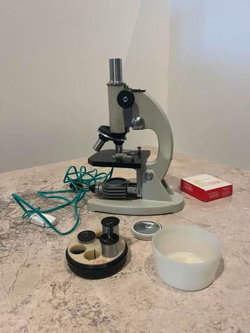 Microscoop - vintage beschikbaar voor biedingen