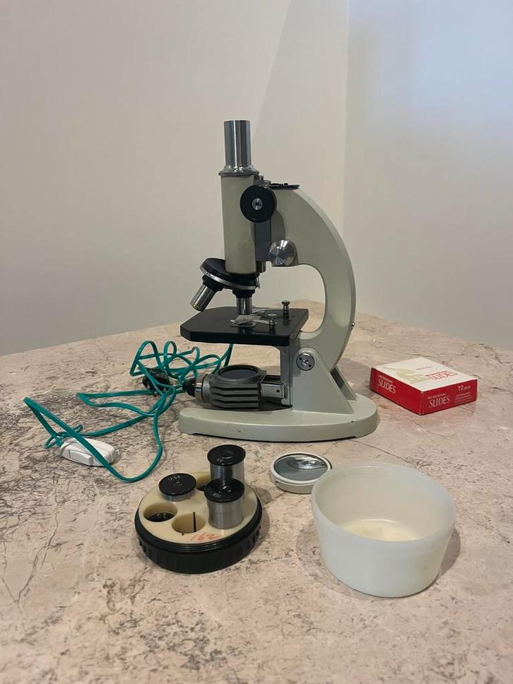Microscoop - vintage, Audio, Tv en Foto, Optische apparatuur | Microscopen, Gebruikt, Biologische microscoop, Minder dan 400x