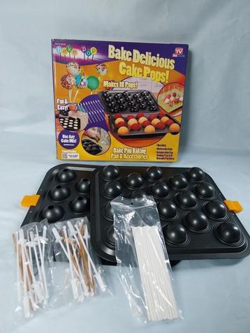 Cake Pops, bakvorm en accessoires. Nieuw in doos.  beschikbaar voor biedingen