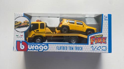 Bburago Flatbed Tow Truck met Auto –1:43 Street Fire (NIEUW), Hobby en Vrije tijd, Modelauto's | 1:43, Nieuw, Auto, Overige merken
