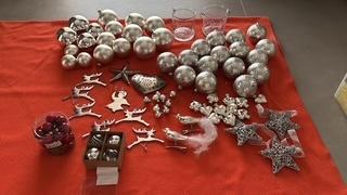 Diverse kerstballen en verlichting, in perfecte staat, Diversen, Kerst, Zo goed als nieuw, Ophalen