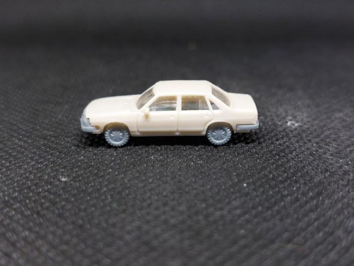 Fleischmann 9811 - Audi 100 (13345), Hobby en Vrije tijd, Modeltreinen | N-Spoor, Gebruikt, Overige typen, Gelijkstroom, Fleischmann