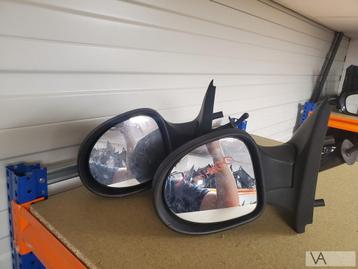 Renault Twingo 2007 -2012 spiegel links zwart handmatig €30 beschikbaar voor biedingen