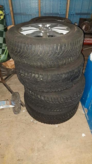 Winterbanden 4 stuks met velgen! beschikbaar voor biedingen