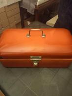 Emaille broodtrommel, Ophalen