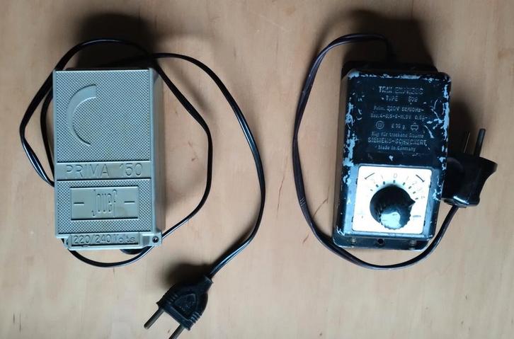 Voeding voor modeltreintjes 2 stuks, Hobby en Vrije tijd, Modeltreinen | Overige schalen, Gebruikt, Transformator of Voeding, Overige merken