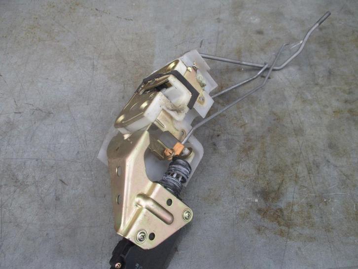 links voor portier slot elektronisch starlet EP8, Auto-onderdelen, Carrosserie en Plaatwerk, Deur, Toyota, Gebruikt, Ophalen of Verzenden