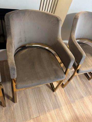 4 eetstoelen te koop! beschikbaar voor biedingen