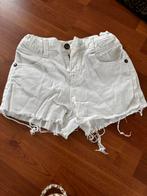 Nik&Nik Witte Korte Broek Mt 134, Kinderen en Baby's, Kinderkleding | Maat 134, Ophalen of Verzenden, Zo goed als nieuw, Meisje