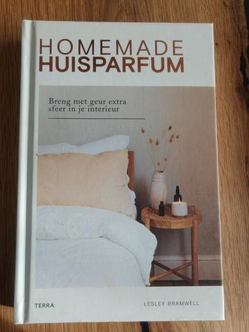 Homemade Huisparfum - Lesley Bramwell beschikbaar voor biedingen