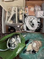 Grote doos vol RJ11 kabels +aanknijptang + schakelmateriaal, Ophalen of Verzenden, Zo goed als nieuw, Kabel of Snoer