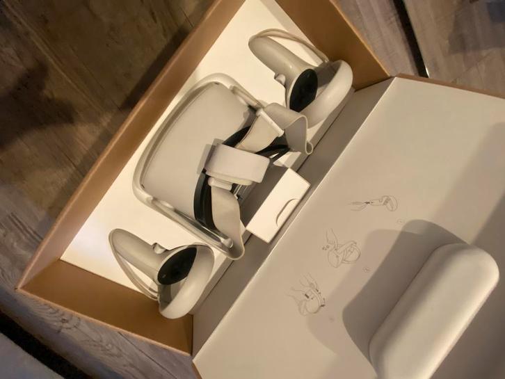 Oculus quest Meta quest 2Wit, Spelcomputers en Games, Virtual Reality, Zo goed als nieuw, Overige platformen, Ophalen of Verzenden
