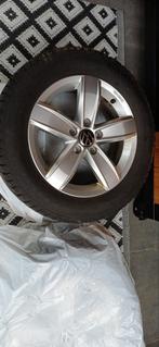 VW Velgen met Winterbanden 205/60R16, Gebruikt, 16 inch, Banden en Velgen, Personenwagen