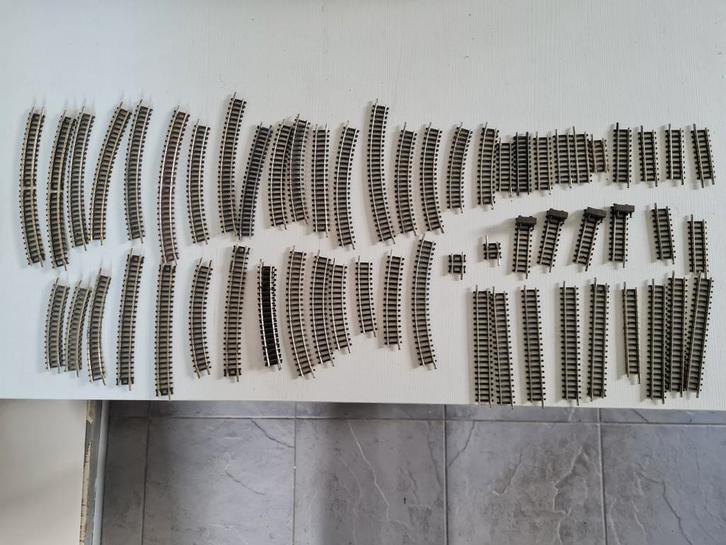 Nette 60-delige set met Roco N-spoor rails, Hobby en Vrije tijd, Modeltreinen | N-Spoor, Gebruikt, Rails, Gelijkstroom, Roco, Ophalen of Verzenden