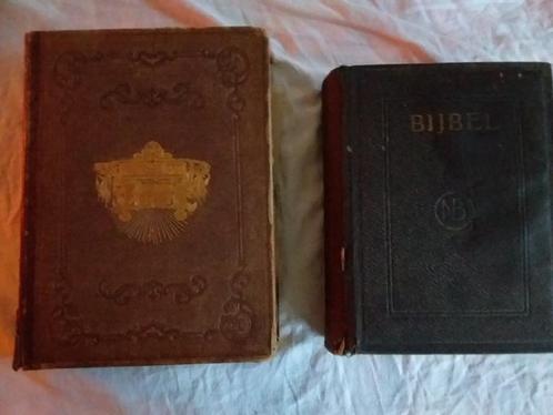 2 zeer oude Bijbels oude en nieuwe testament vintage 1934, Antiek en Kunst, Antiek | Boeken en Bijbels, Ophalen of Verzenden