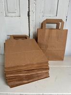 Partij van 55 bruine / naturelkleurige cadeautasjes., Ophalen of Verzenden, Zo goed als nieuw, Materiaal