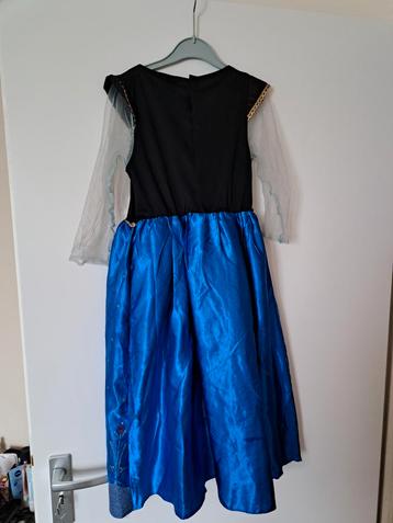 Prinssen jurken van Frozen. Maat 130cm.. 3 stuks 7.50 pst beschikbaar voor biedingen