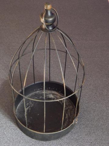 Metalen vogelkooi / decoratie beschikbaar voor biedingen