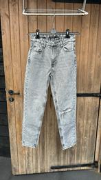 Mom Jeans: XS, Zo goed als nieuw, W27 (confectie 34) of kleiner, Grijs, Bershka