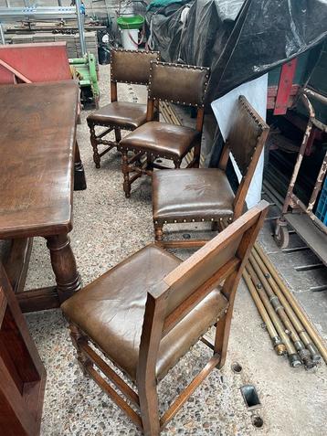 Eikenhouten eethoek met 4 stoelen - erg degelijk beschikbaar voor biedingen