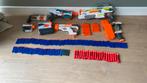 Nerfs een elektrisch pistool en ongeveer wel 140 pijltjes, Ophalen of Verzenden, Gebruikt