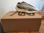 Yeezy 700 V3 Fade Salt Nieuw, Overige kleuren, Nieuw, Ophalen of Verzenden, Sneakers of Gympen
