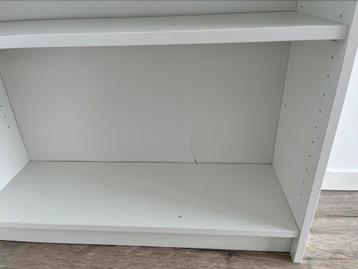 White Ikea BILLY book shelf. 80 cm x 20 cm x 200cm. - afbeelding 4