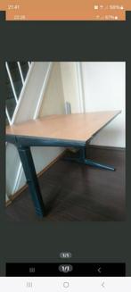 Bureau trespa Bijzettafeltje met glas blad, Ophalen, Zo goed als nieuw
