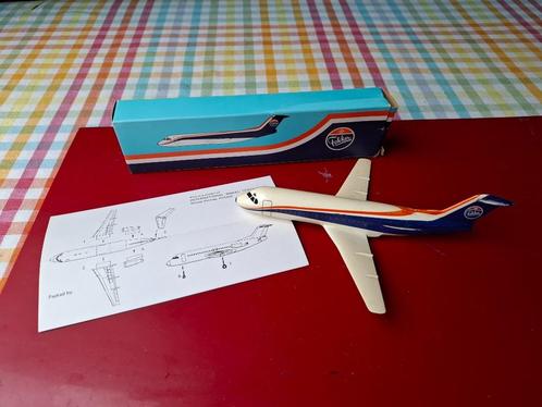 Fokker F28 Mk 4000 - IMC Holland model + doos + card, Hobby en Vrije tijd, Modelbouw | Vliegtuigen en Helikopters, Gebruikt, Vliegtuig