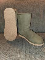 Ugg classic short 38 groen, UGG, Verzenden, Lage of Enkellaarzen, Nieuw